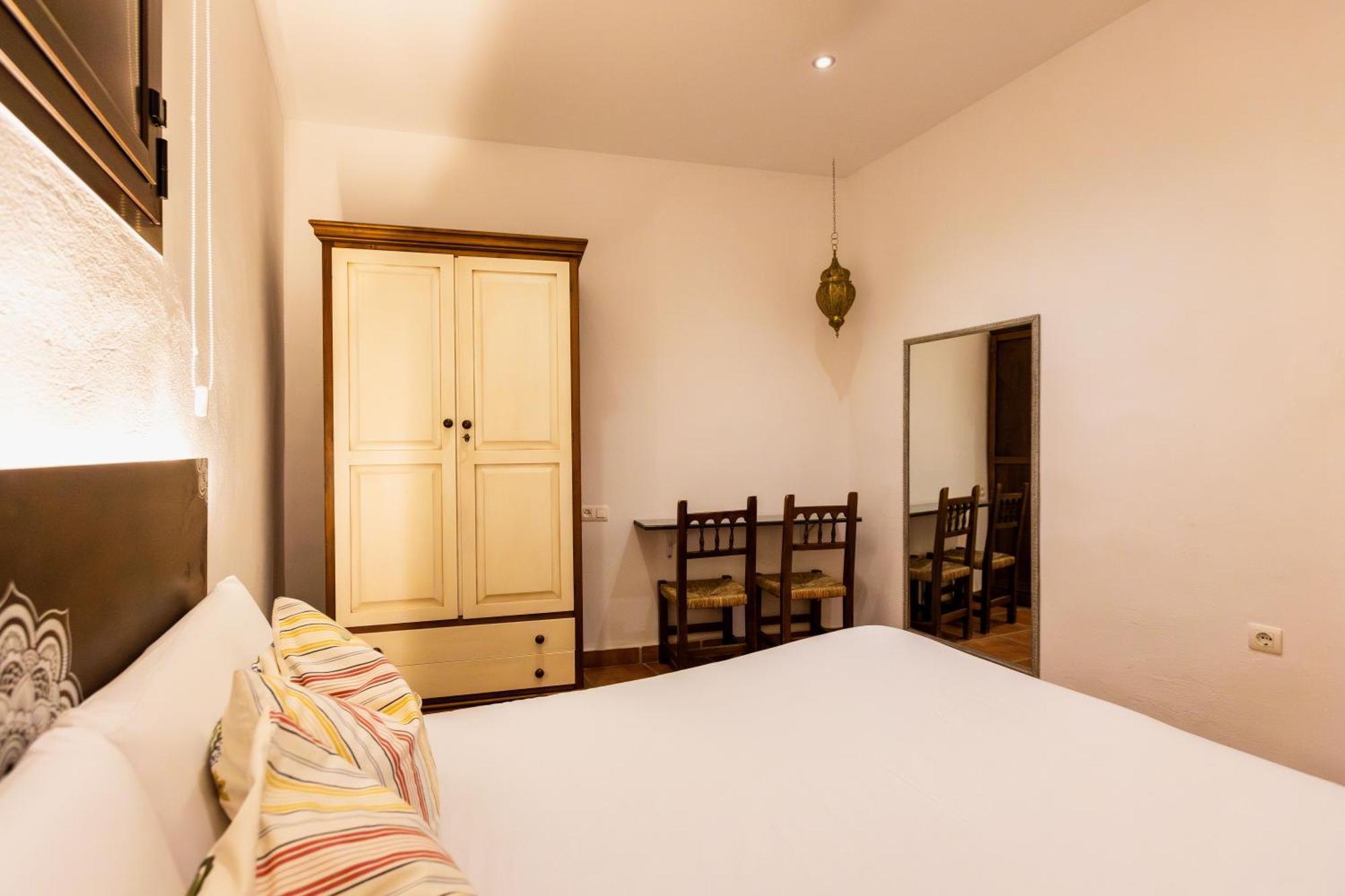 Apartamento Centrico Con Patio Exterior En El Mejor Barrio De Granada El Realejo Buitenkant foto